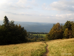 Vue vers le nord, vers les montagnes de la Haute-Moselle et de la Moselotte